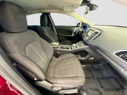 Used 2015 Chrysler 200 Limited w/ Convenience Group FWD image 25