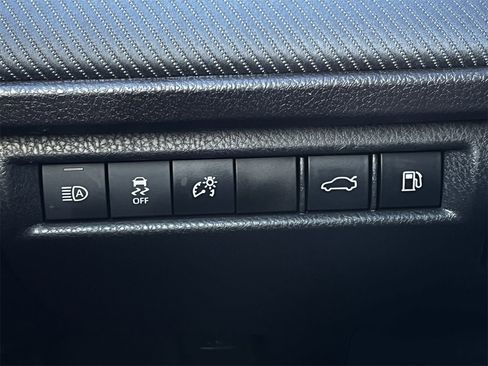 Used 2025 Toyota Camry SE image 20