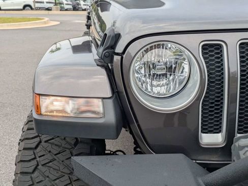 Used 2021 Jeep Wrangler Unlimited Sahara AWD/4WD image 10