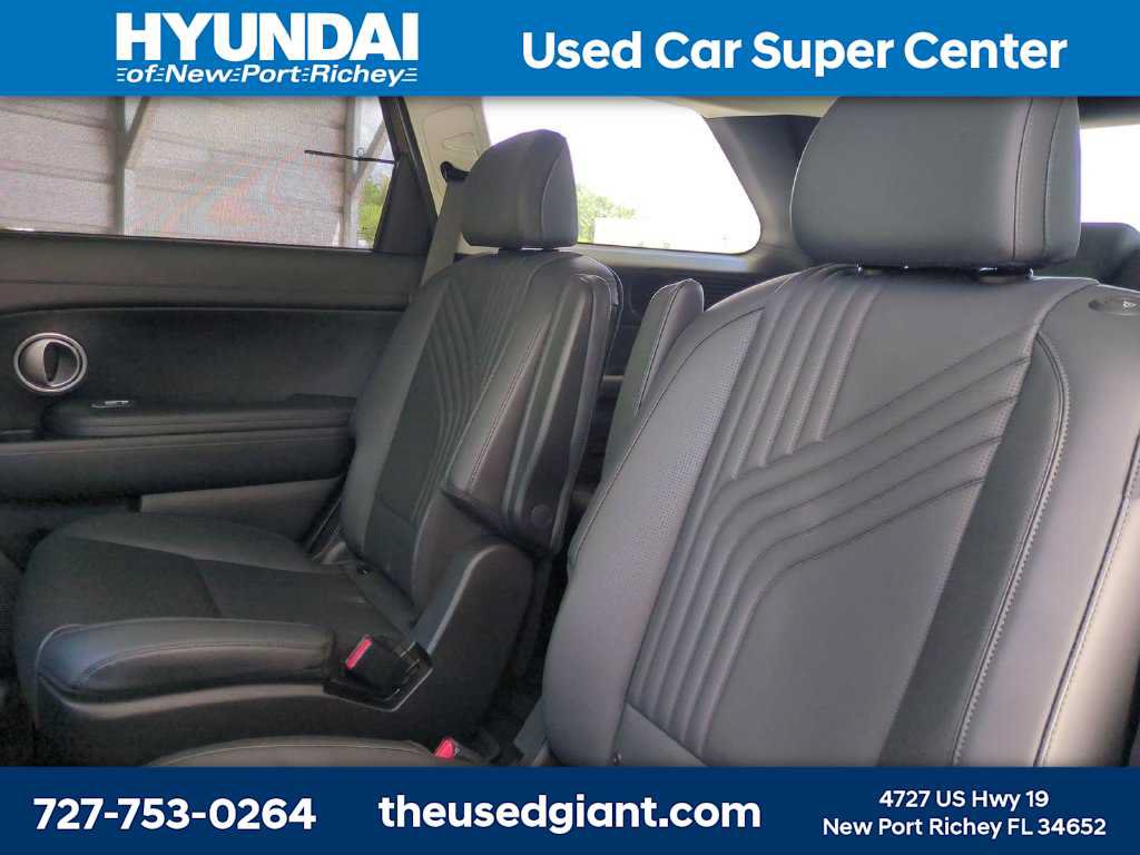 Used 2026 Hyundai Palisade SEL FWD image 16