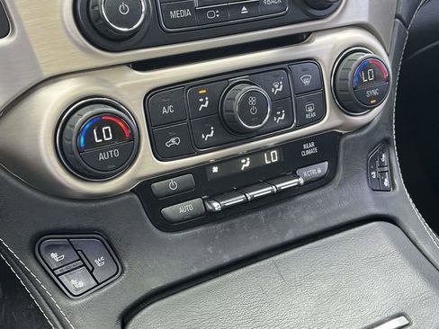 Used 2015 GMC Yukon XL Denali w/ Premium Package image 36