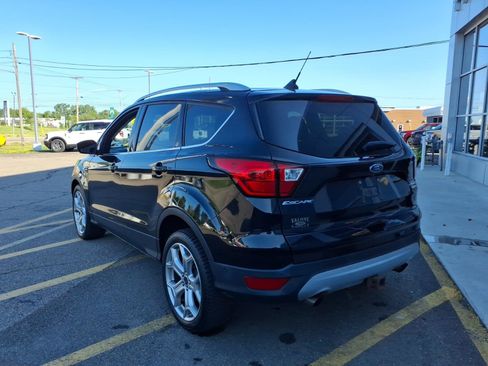 Used 2019 Ford Escape Titanium AWD/4WD image 4