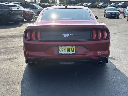 Certified 2022 Ford Mustang Coupe RWD image 6