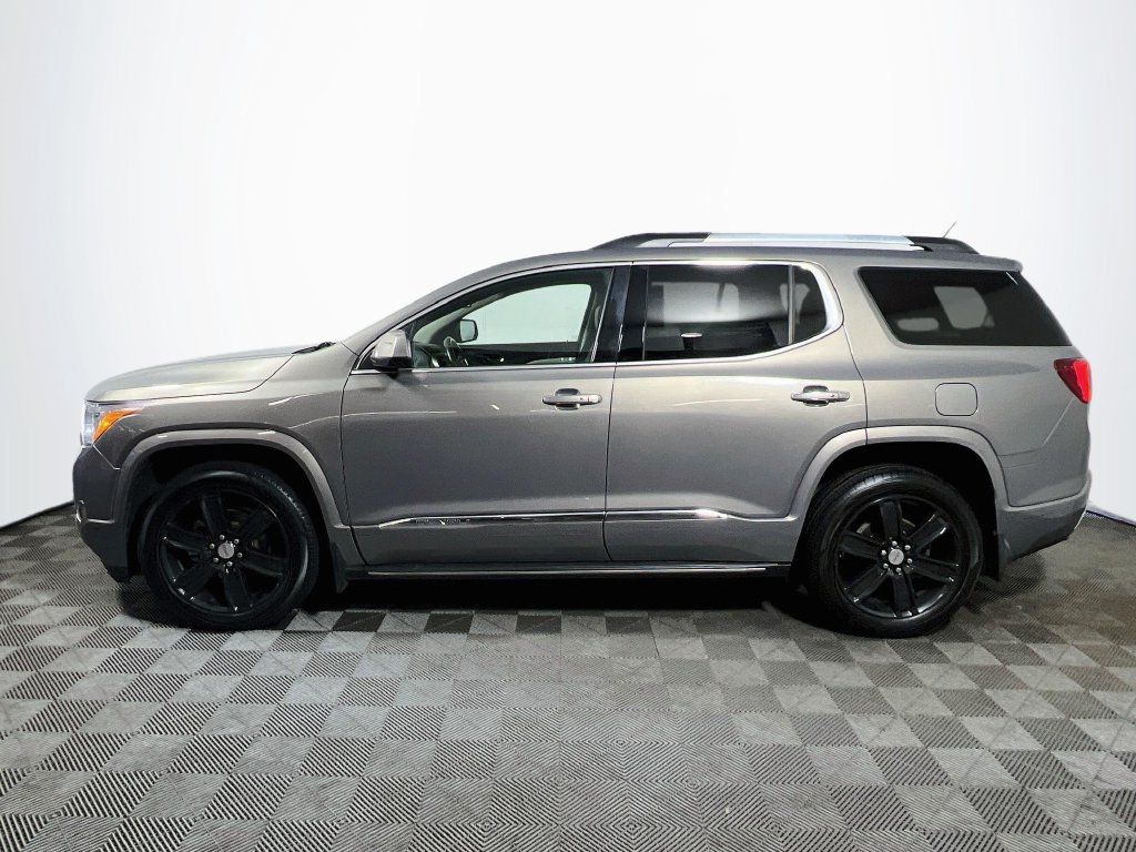 Used 2019 GMC Acadia Denali w/ Technology Package AWD/4WD image 4