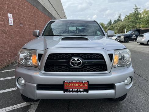 Used 2011 Toyota Tacoma 4x4 Double Cab w/ TRD Sport Pkg image 2