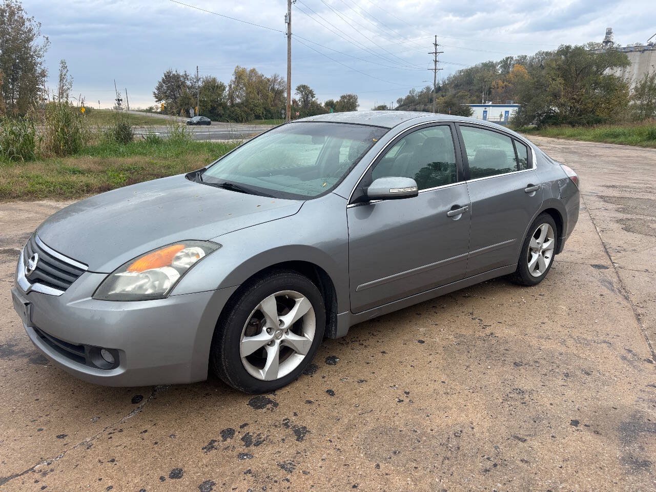 Used 2007 Nissan Altima 3.5 SE FWD image 3