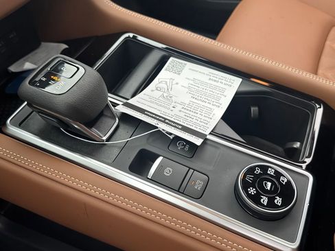 New 2026 Nissan Pathfinder Platinum image 21