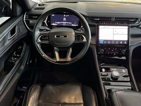 Used 2023 Jeep Grand Cherokee L Overland w/ Advanced Protech Group III image 8