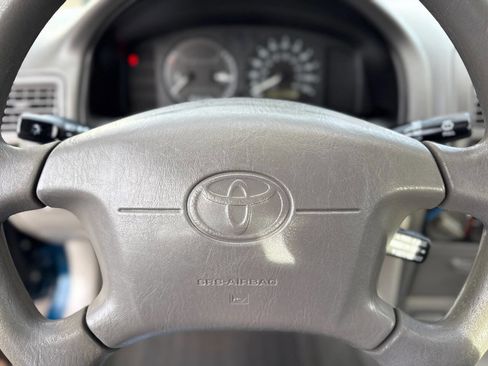 Used 2000 Toyota Corolla CE image 28