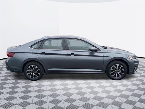 Used 2025 Volkswagen Jetta S image 7