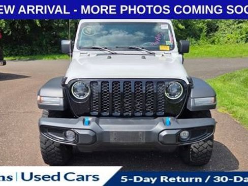 Used 2023 Jeep Wrangler Unlimited w/ Cold Weather Group AWD/4WD image 2