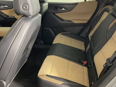 New 2025 Chevrolet Equinox ACTIV image 13