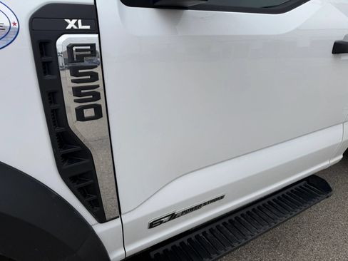 Used 2024 Ford F550 4x4 Regular Cab Super Duty image 8