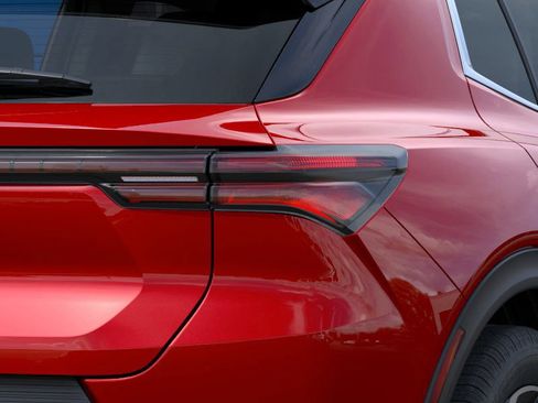 New 2026 Chevrolet Equinox EV LT image 11