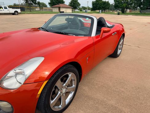 Used 2008 Pontiac Solstice GXP w/ Premium Package RWD image 6