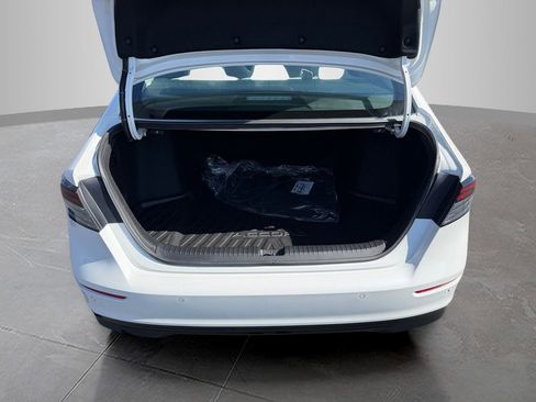 Used 2025 Honda Accord Touring image 8