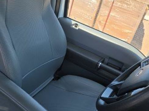 Used 2022 Ford F650 2WD Regular Cab Super Duty image 8