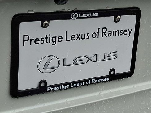 Used 2023 Toyota Highlander XLE image 30