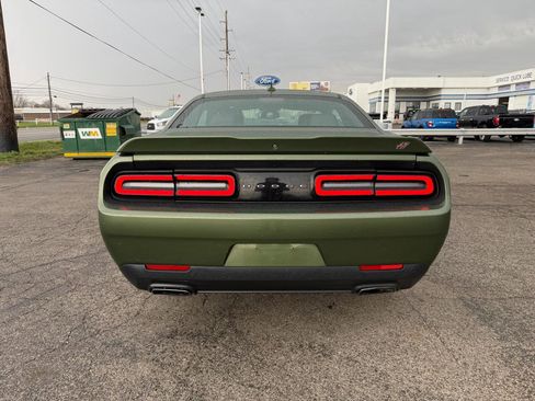 Used 2018 Dodge Challenger GT image 4