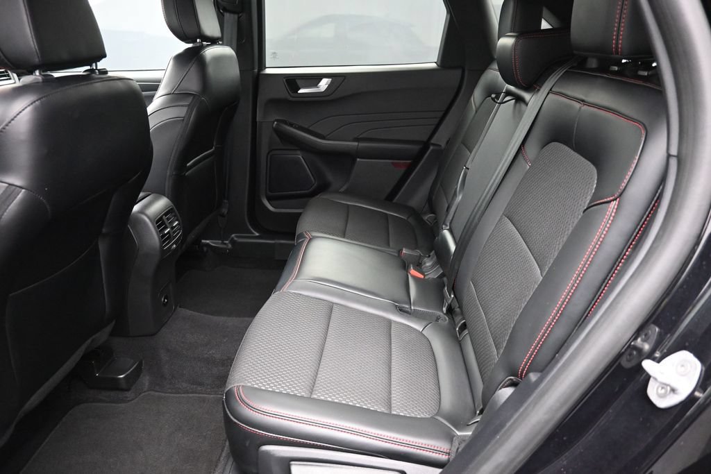 Used 2024 Ford Escape ST-Line w/ Tech Pack #1 AWD/4WD image 30