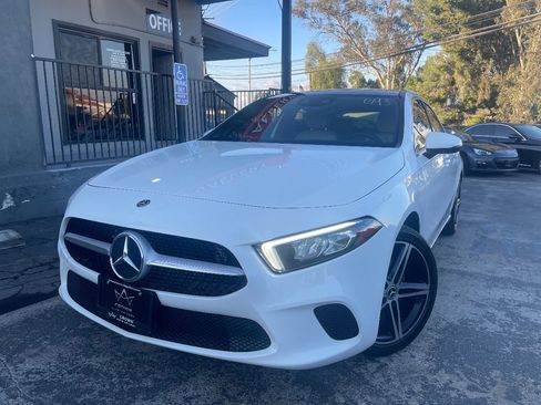 Used 2019 Mercedes-Benz A 220 image 1