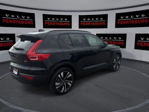 Used 2023 Volvo XC40 B5 Plus w/ Driver Assist Package AWD/4WD image 8