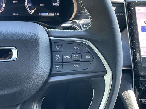 New 2025 Jeep Grand Cherokee L Limited w/ Luxury Tech Group II image 15