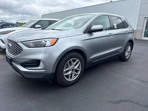Used 2024 Ford Edge SEL AWD/4WD image 3
