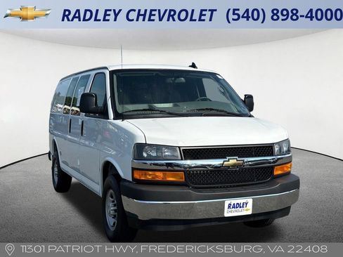 Certified 2025 Chevrolet Express 2500 RWD image 17