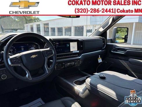 Used 2025 Chevrolet Silverado 3500 LTZ w/ LTZ Convenience Package AWD/4WD image 16