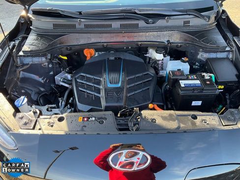 Used 2022 Hyundai Kona Limited w/ Cargo Package image 10