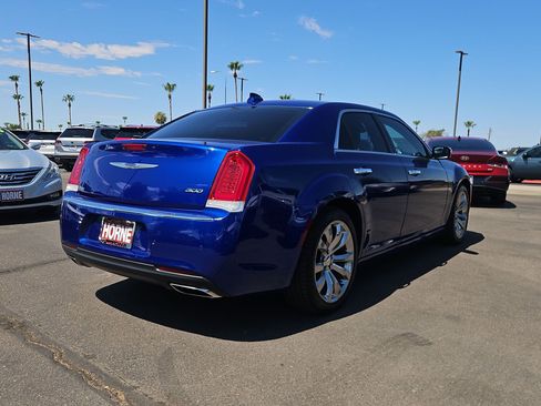 Used 2019 Chrysler 300 Limited w/ Safetytec Plus Group RWD image 5