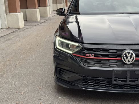 Used 2019 Volkswagen Jetta GLI image 10