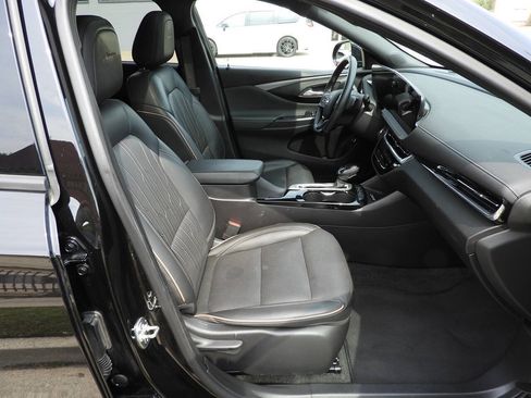 Used 2024 Buick Envista Avenir FWD image 34