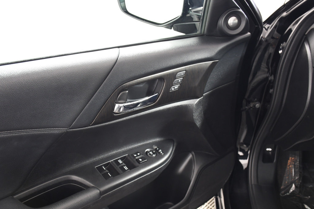 Used 2015 Honda Accord EX-L image 15
