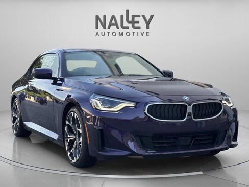 Used 2025 BMW 230i Coupe w/ Premium Package image 5