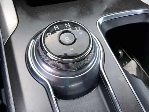 Used 2018 Ford Fusion SE image 33