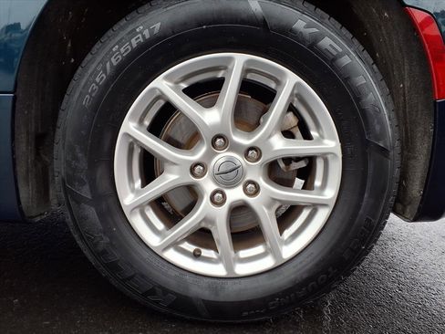 Used 2025 Chrysler Pacifica Select image 32