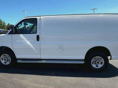 Certified 2024 GMC Savana 2500 w/ Driver Convenience Package RWD image 5