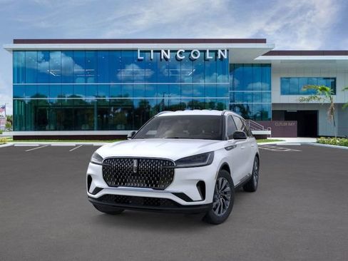 New 2026 Lincoln Aviator 2WD image 2