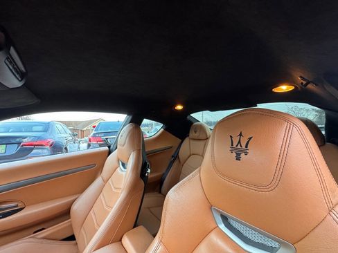 Used 2016 Maserati GranTurismo Sport image 32