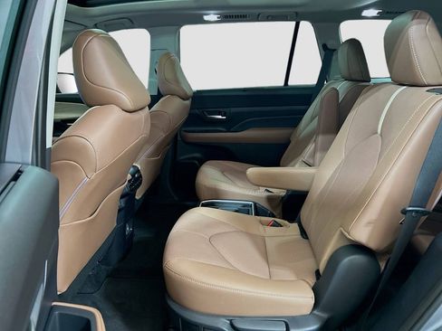 New 2026 Toyota Grand Highlander AWD image 25