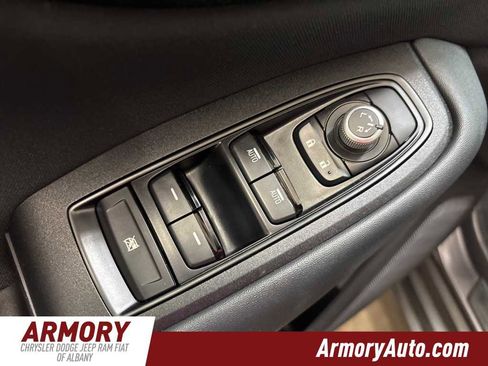 Used 2022 Subaru Outback Premium image 8