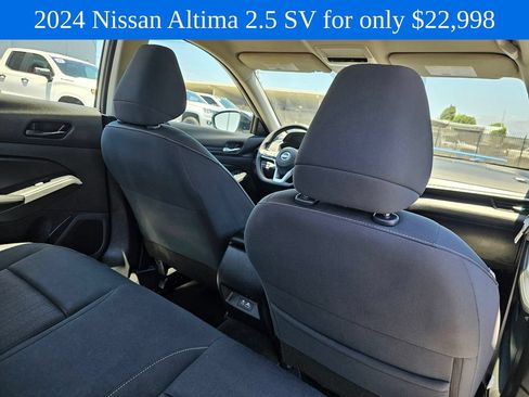 Used 2024 Nissan Altima 2.5 SV FWD image 14