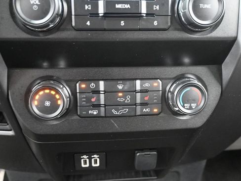 Used 2020 Ford F150 XLT w/ Equipment Group 302A Luxury AWD/4WD image 20