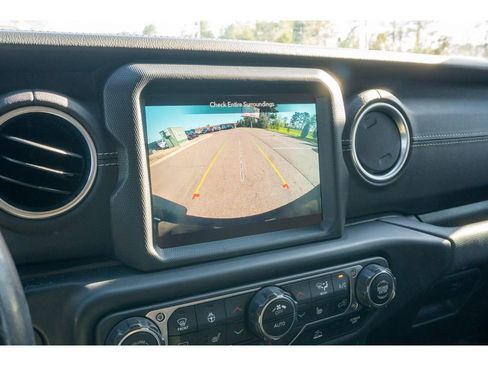 Used 2023 Jeep Wrangler Sahara w/ Cold Weather Group image 22