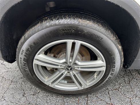 Used 2022 Mercedes-Benz GLC 300 4MATIC image 15