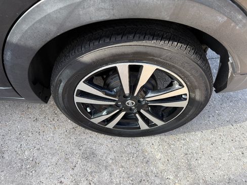 Used 2020 Nissan Kicks SV FWD image 9