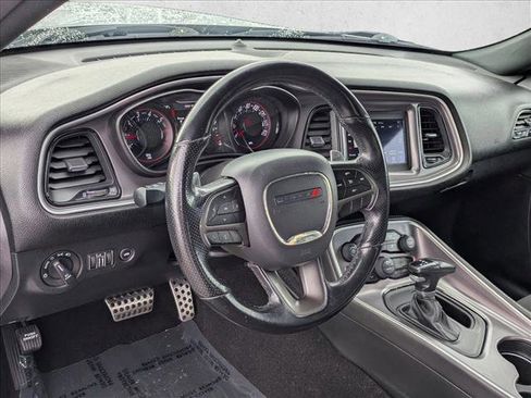 Used 2019 Dodge Challenger R/T w/ Blacktop Package image 9