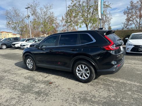 Used 2024 Honda CR-V LX image 4